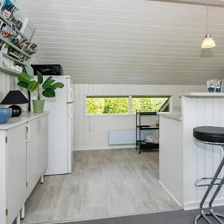 Three-bedroom Holiday In 10 Hejls